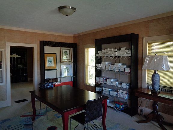 3rd image of 11 McLeod Ln
