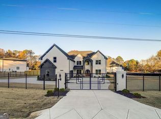 2725 Old Thompson Mill Rd, Buford, GA 30519