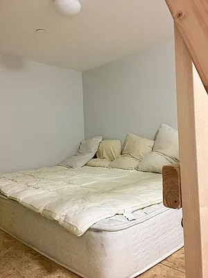 Rented by Manhattan Management LLC | media 25