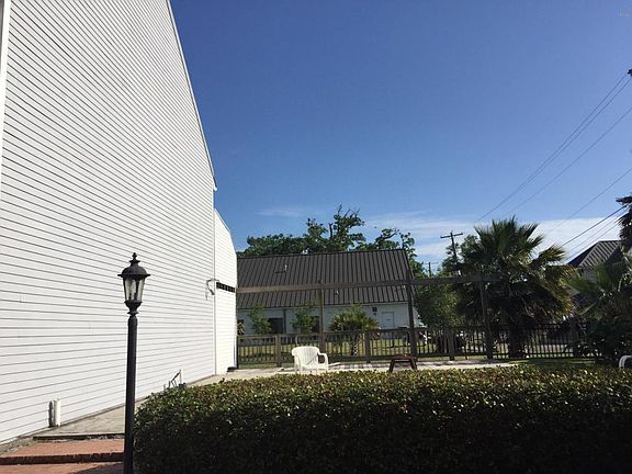 4th image of 220 Church Ave