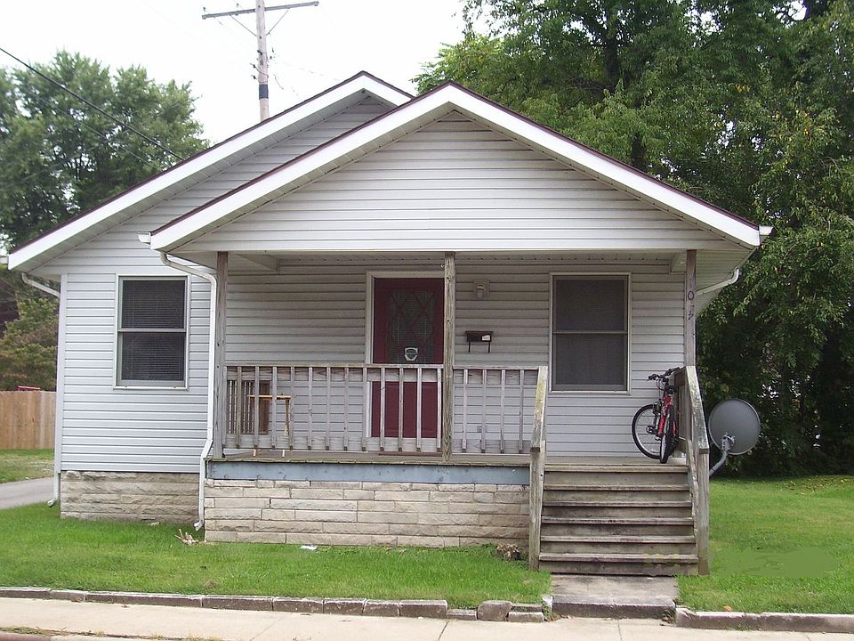 1st image of 104 E Grimes Ln