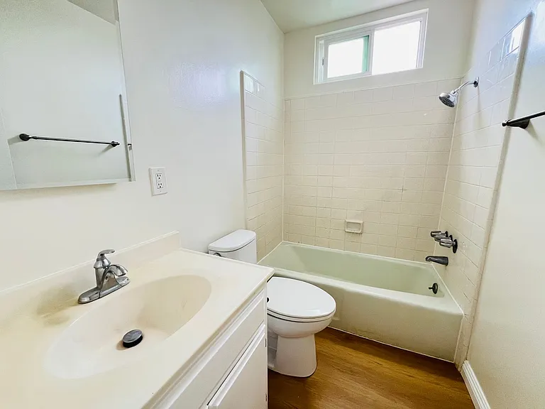 905 S Cabrillo Ave — Photo 12