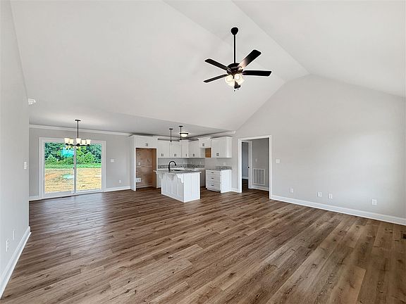 3rd image of 108 New Roe Rd