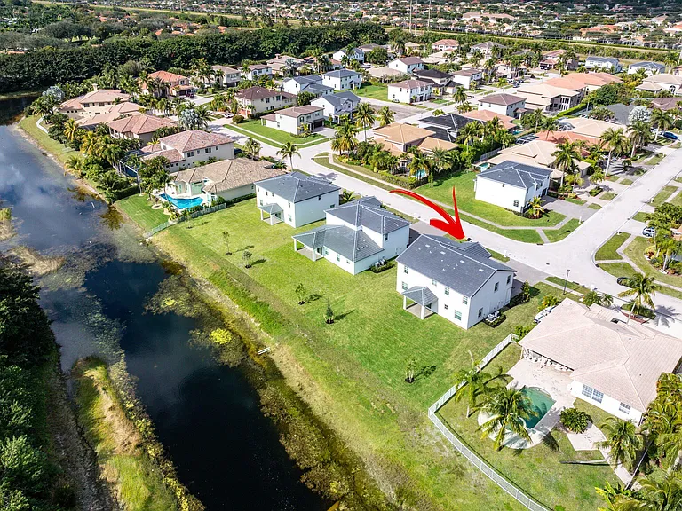 6843 Cobia Cir — Photo 44
