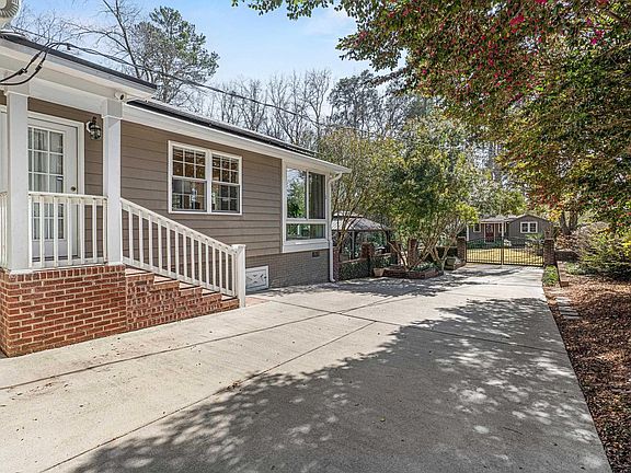 4th image of 3918 Rockbridge Rd