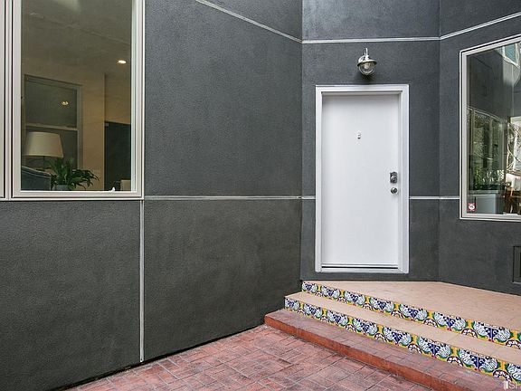 2nd image of 715 Florida St