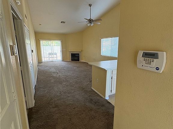 5th image of 855 N Stephanie St Unit 914