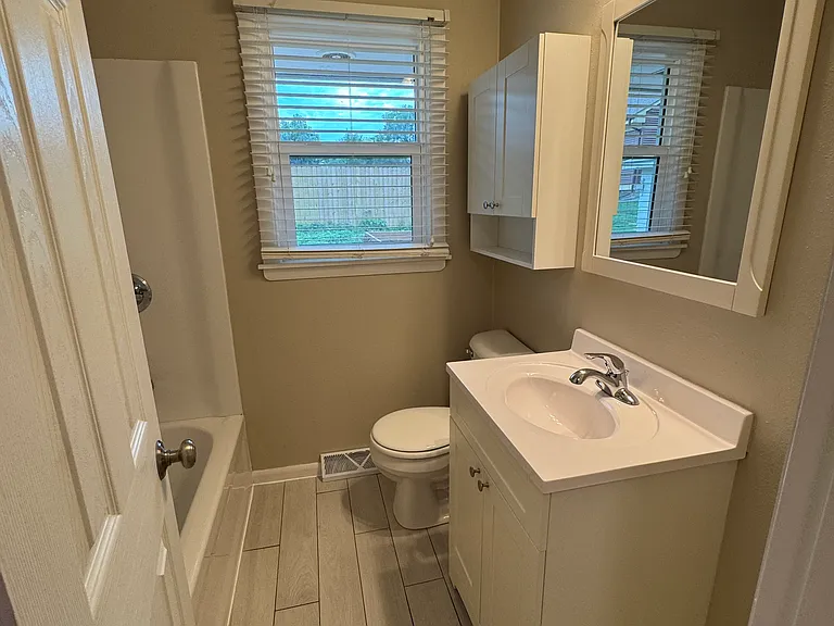 2653 E Sheridan Ave — Photo 6