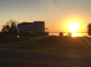 1350 Duck Rd, Kitty Hawk, NC 27949