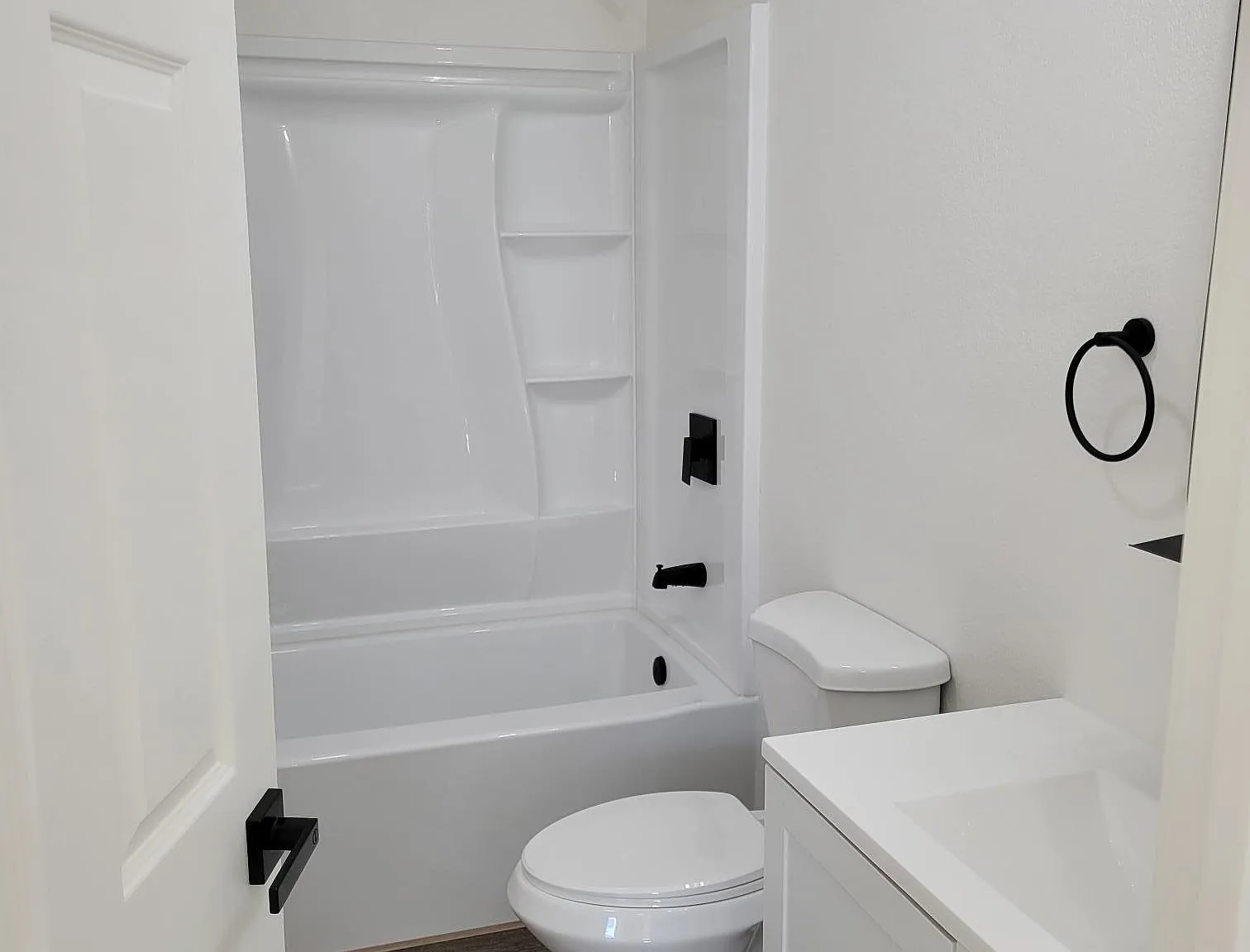 Studio, 450 sqft, $1,749 — Photo 1