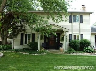 9 Concord Ct, Carmel, IN 46032