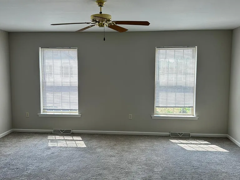5590 Twilight Dr — Photo 14