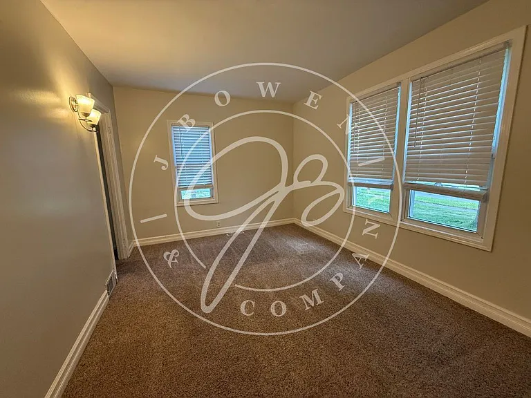 3223 Inverness Ave — Photo 17