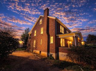 2704 Floraland Dr NW, Roanoke, VA