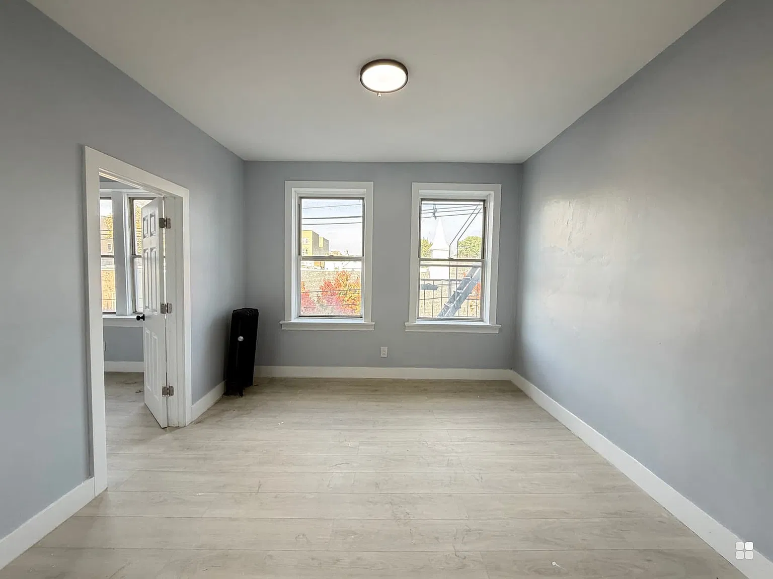 2 bed, 800 sqft, $2,500 — Photo 4