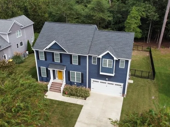 8223 Hawthorn Dr, Hayes, VA 23072