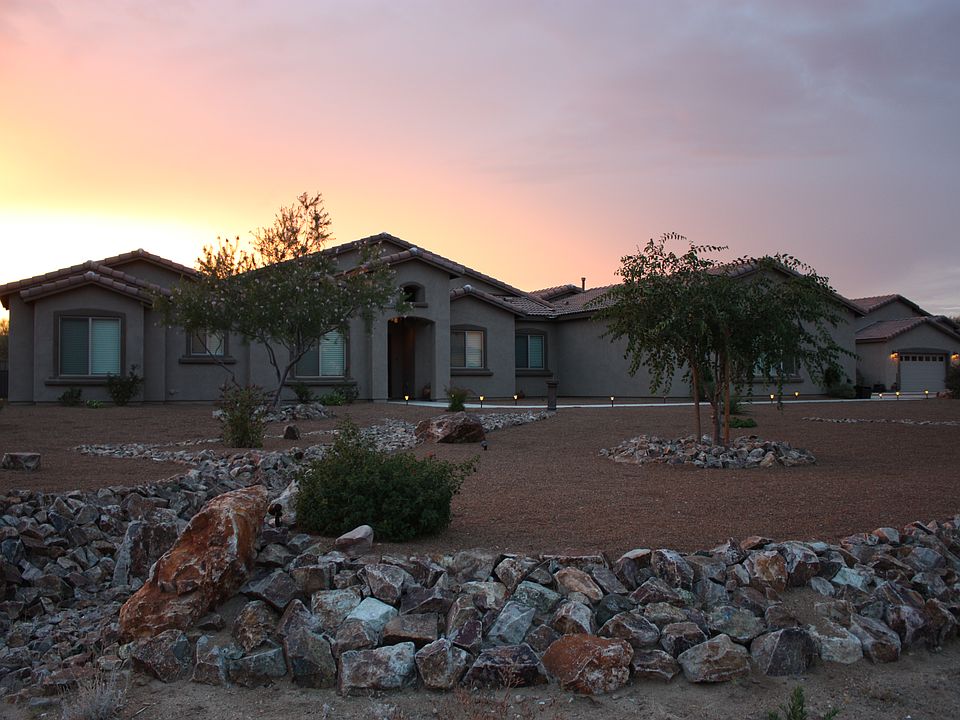 House and Guest House