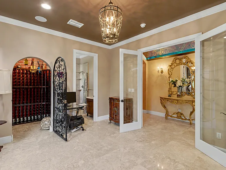 860 E Park Dr — Photo 14