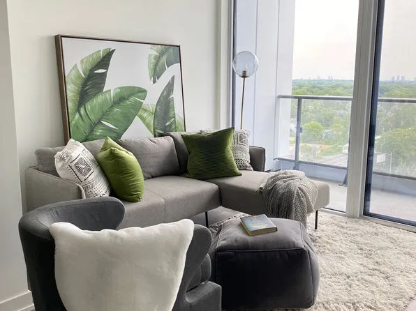 28 Ann St, Mississauga, ON