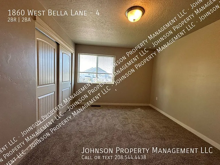 1860 W Bella Ln #4 — Photo 7