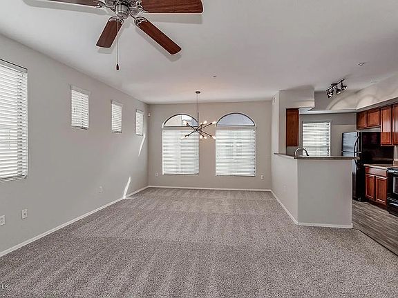 LIVING ROOM (SECOND FLOOR)