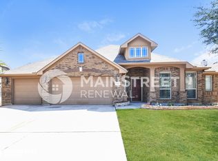 748 Hutchins Dr, Crowley, TX 76036
