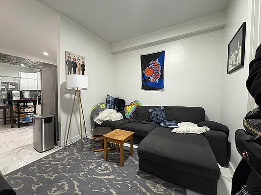 Rented by Compass | media 10