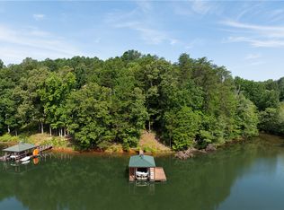 131 Cross Lake Trl, Six Mile, SC 29682