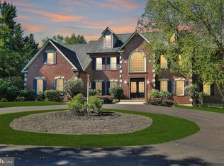 300 Brookside Ct, Chalfont, PA 18914