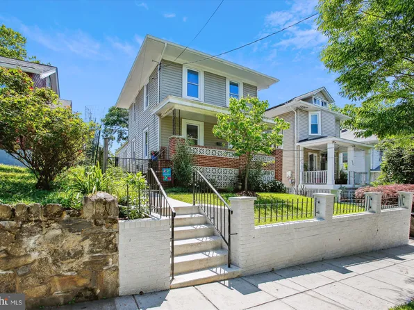 2913 26th St NE, Washington, DC 20018