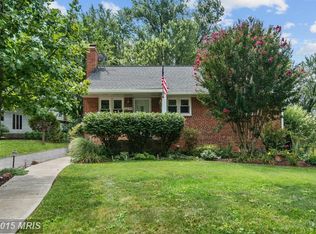 3279 Annandale Rd, Falls Church, VA 22042