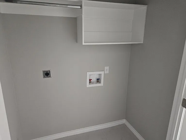 Unit Photo