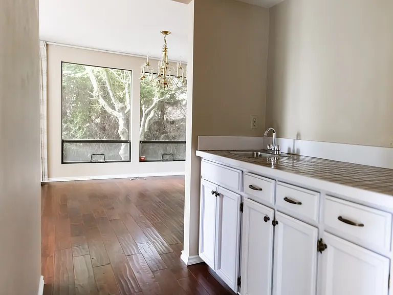 13816 SE 42nd Pl — Photo 11