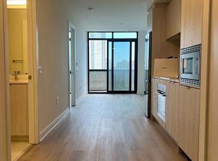 86 Dundas St E #706, Mississauga, ON L5A 1W4