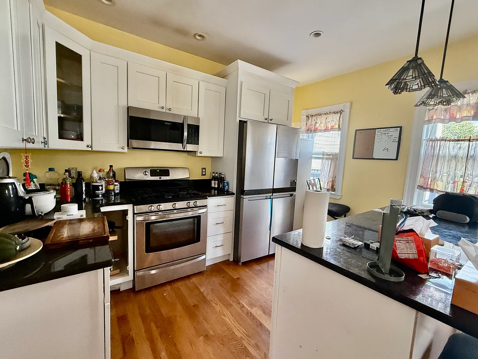 6 bed, $8,100 — Photo 3