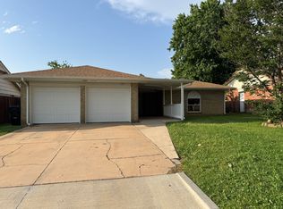 125 SW 15th St, Moore, OK 73160