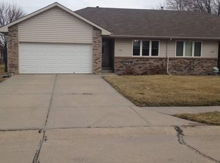 310 W Adams St, Valley, NE 68064