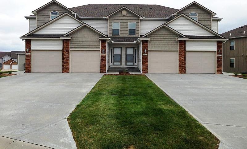 1st image of 4407 N 106th Ter