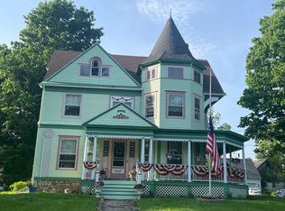 54 Main St, Phelps, NY 14532