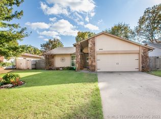 6940 E 97th St, Tulsa, OK 74133