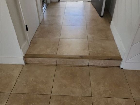 5th image of 3909 Montebello Ave