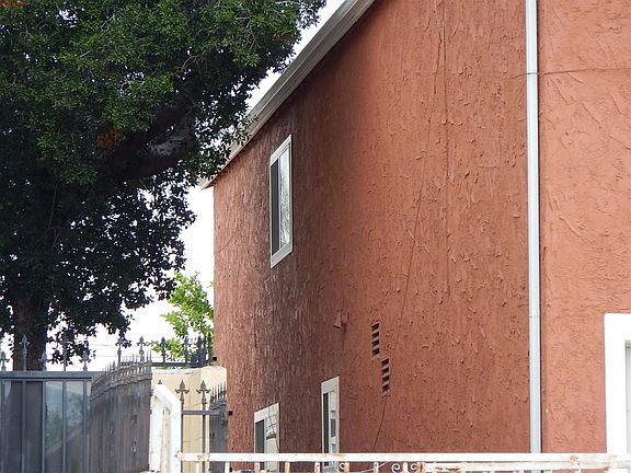 4th image of 735 Hollister St