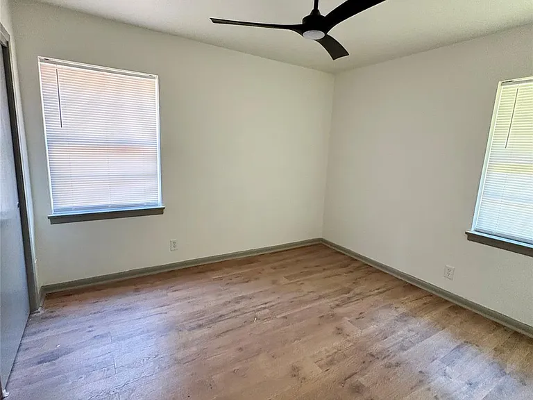 208 Pensacola Ave — Photo 11