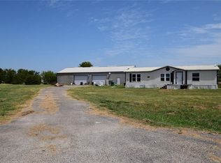 8893 Rodeo Dr, Terrell, TX 75160