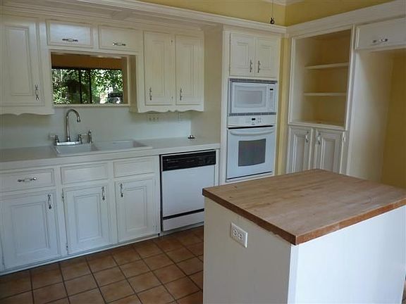 4th image of 3158 E Lake Crescent Dr