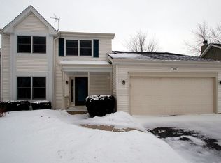 570 Roxbury Dr, Naperville, IL 60565