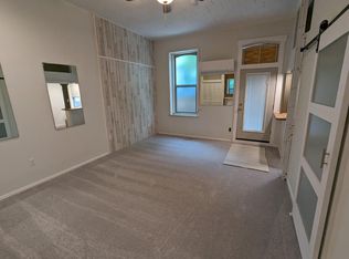 5400 Howe St APT 2, Pittsburgh, PA 15232