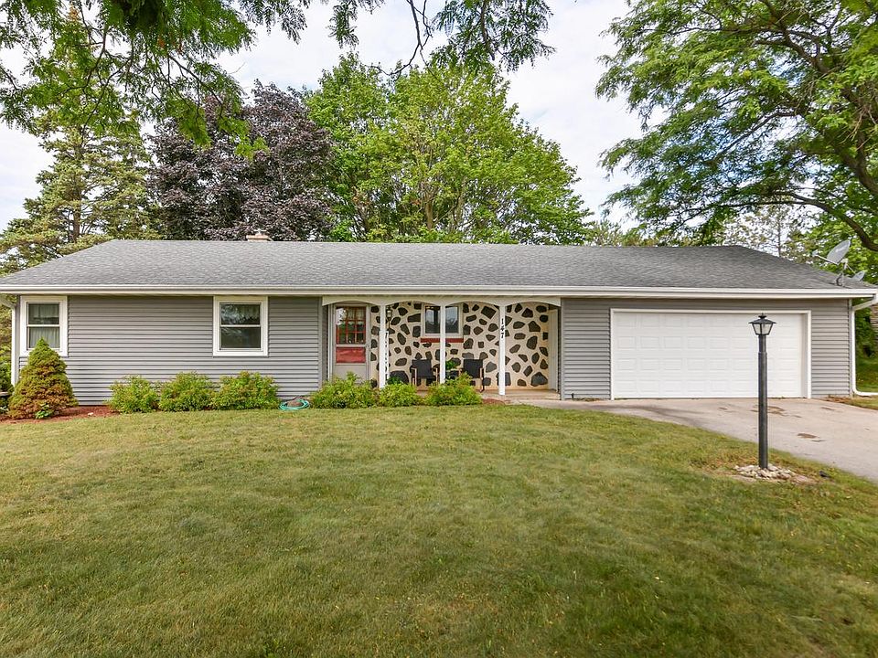 1st image of 147 Hilldale DRIVE