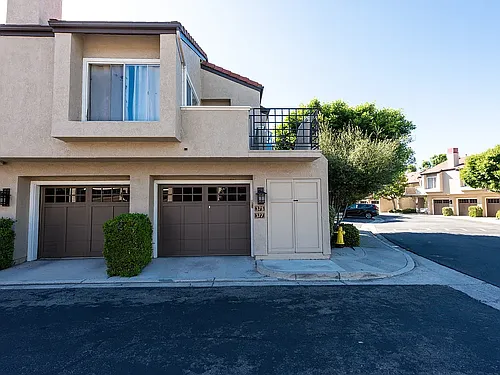 375 Stanford Ct Photo 1