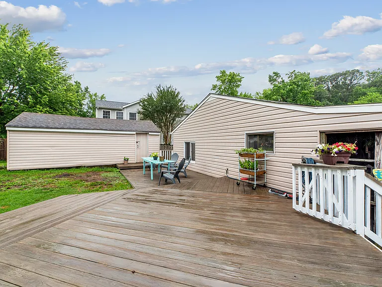 3361 Glebe Dr — Photo 22